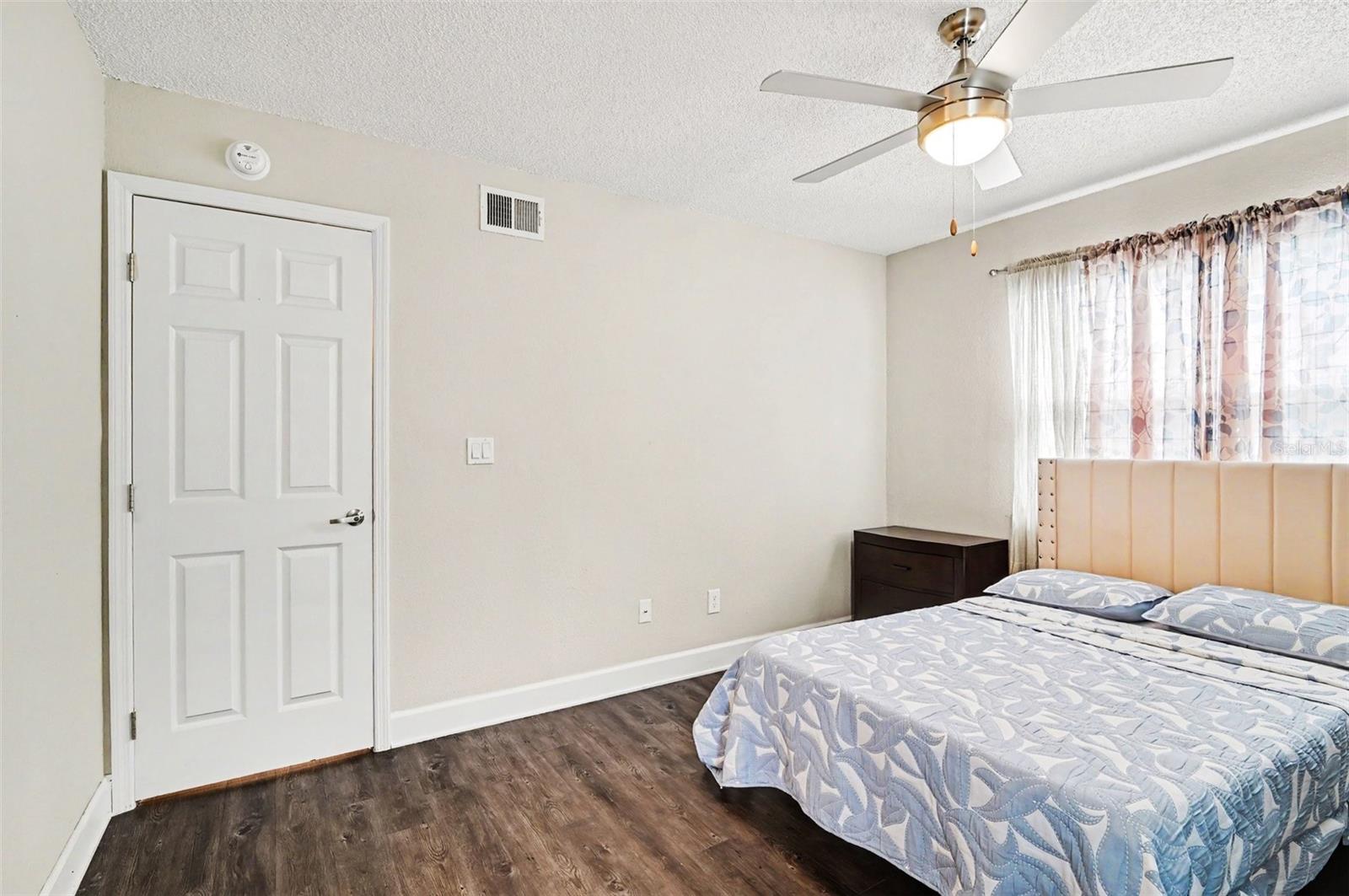 DOCKSIDE CONDO - Residential
