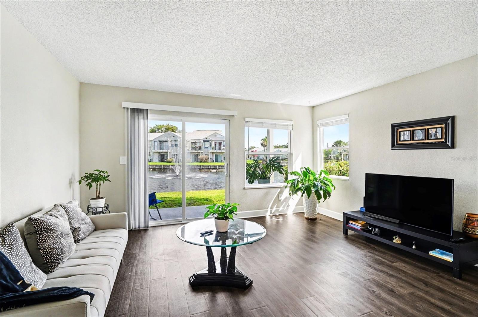DOCKSIDE CONDO - Residential