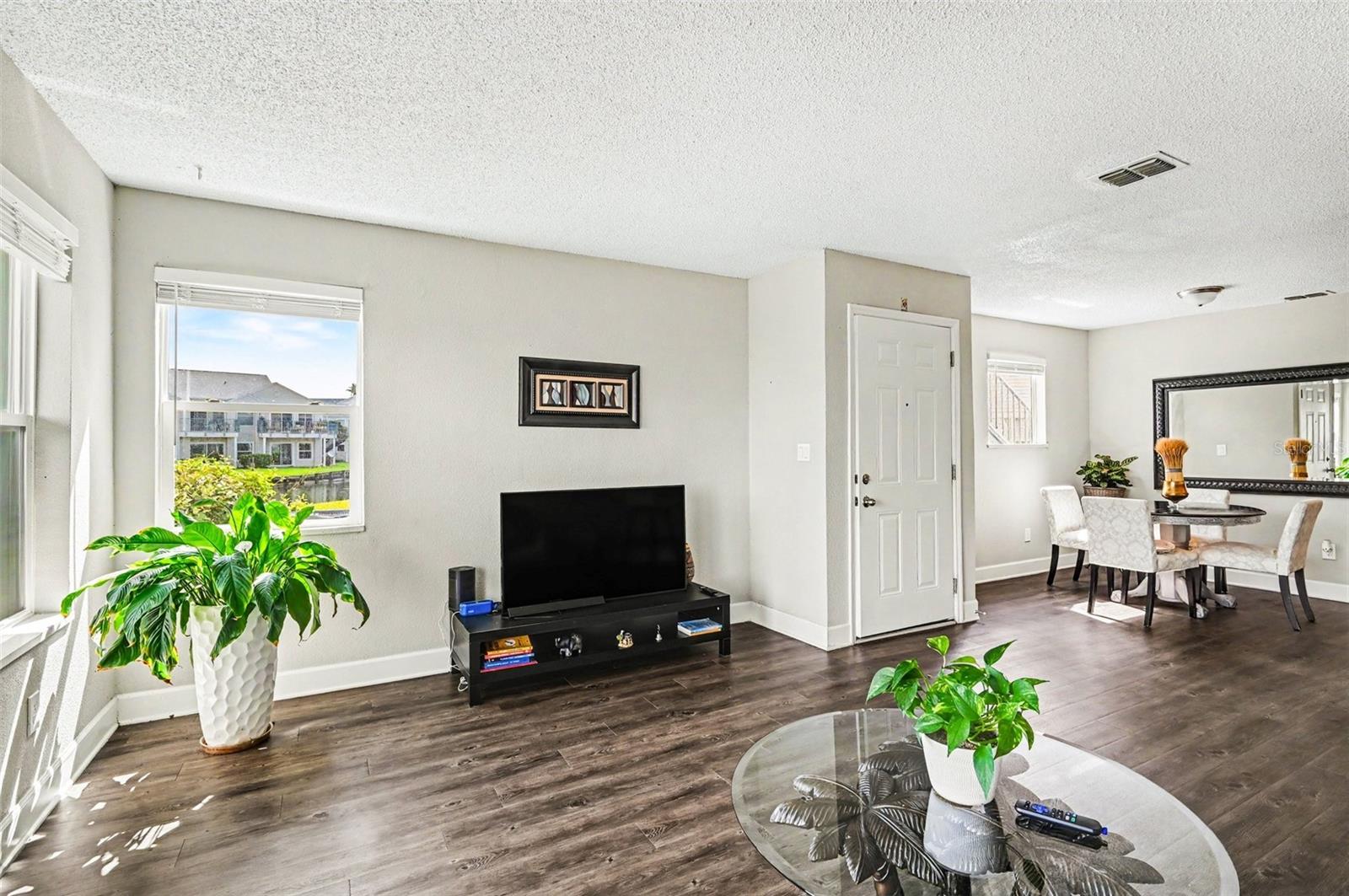 DOCKSIDE CONDO - Residential