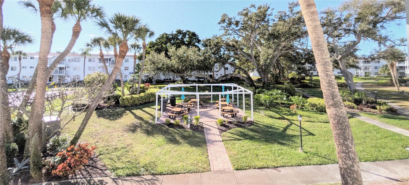 THE FOURTH BAYSHORE - Residential