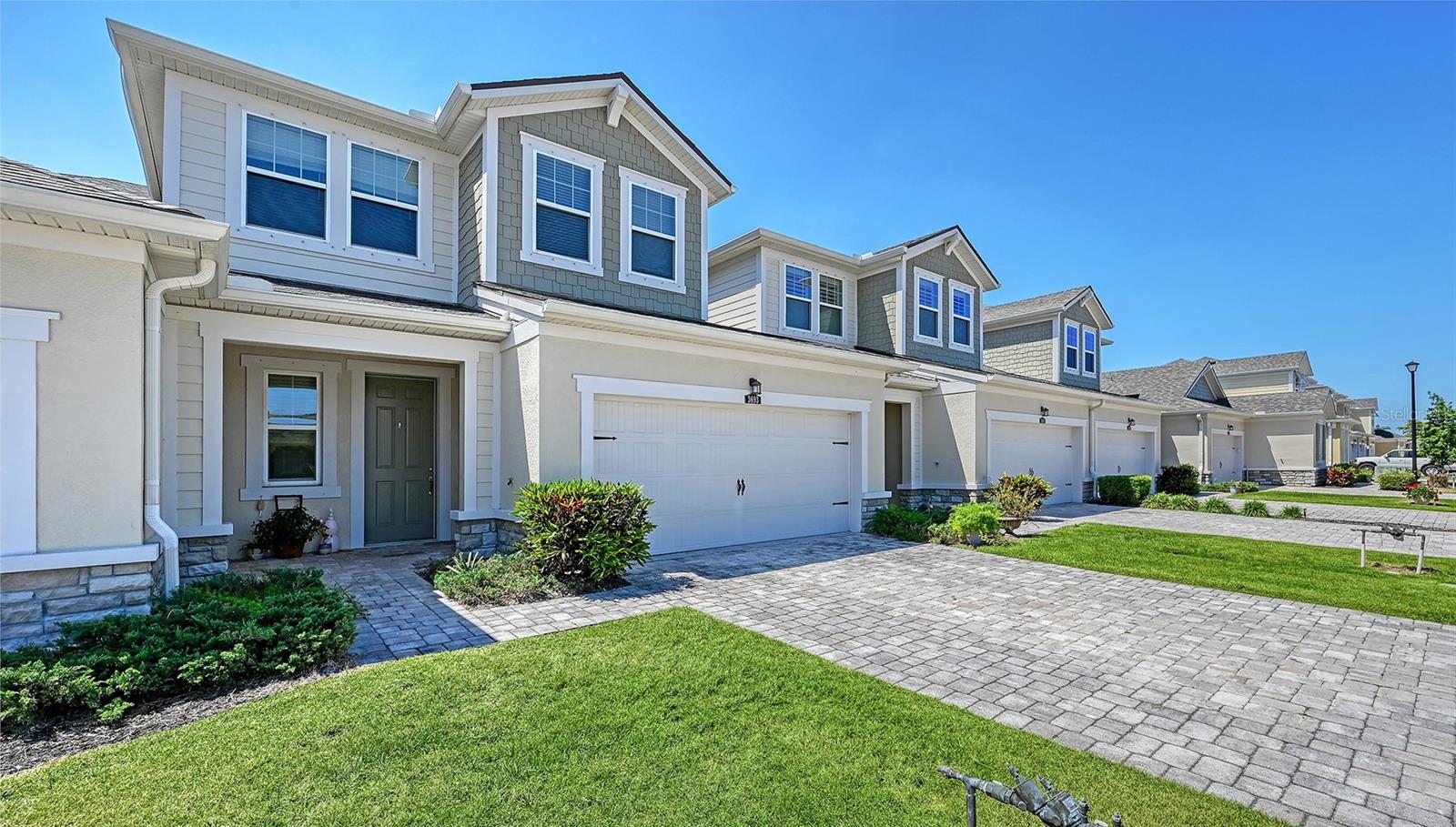 ENCLAVE/FRST LAKES - Residential