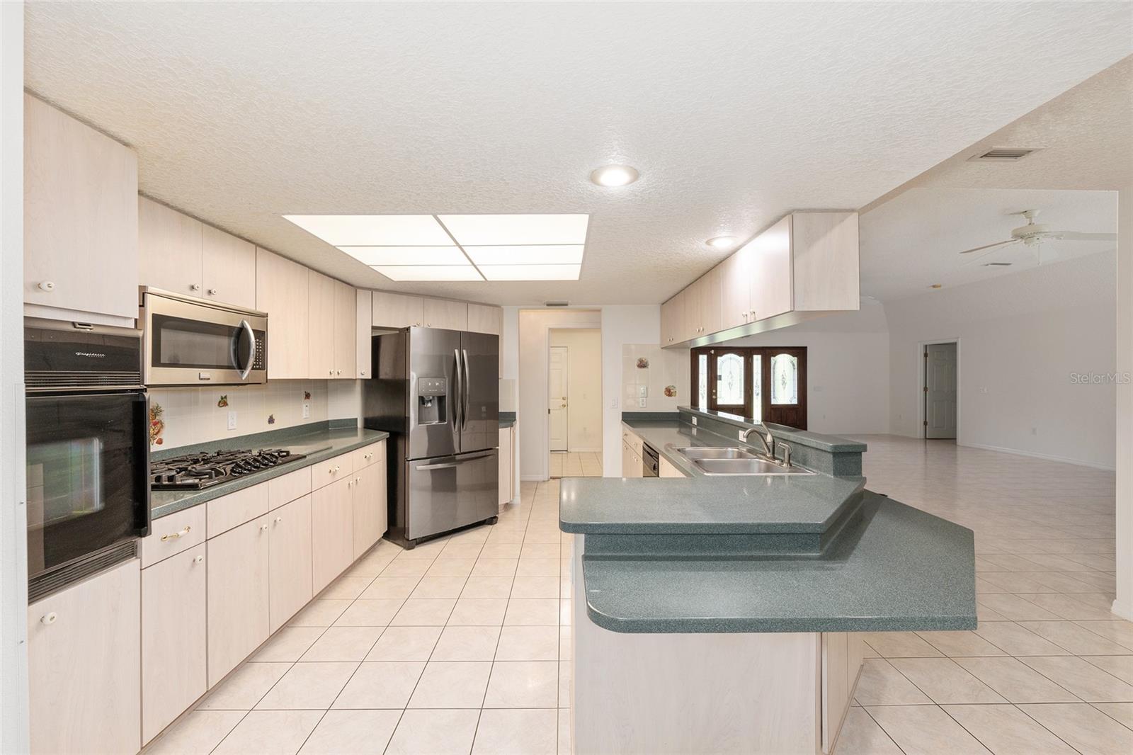 HAMPSHIRE HILLS - Residential