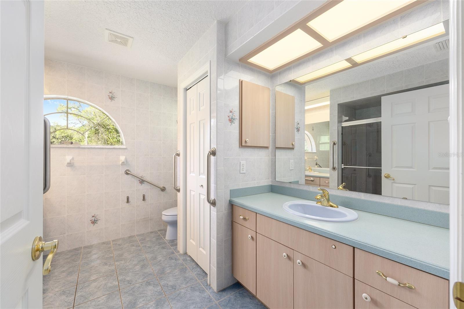 HAMPSHIRE HILLS - Residential