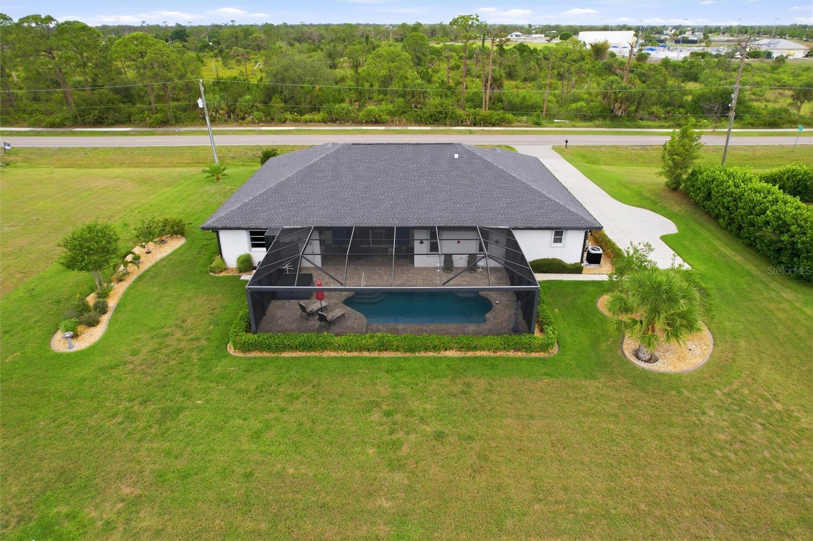 CASA DE MEADOWS - Residential