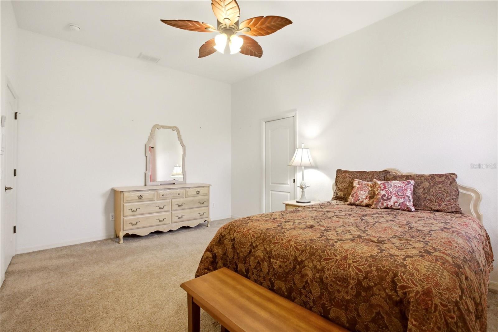CASA DE MEADOWS - Residential