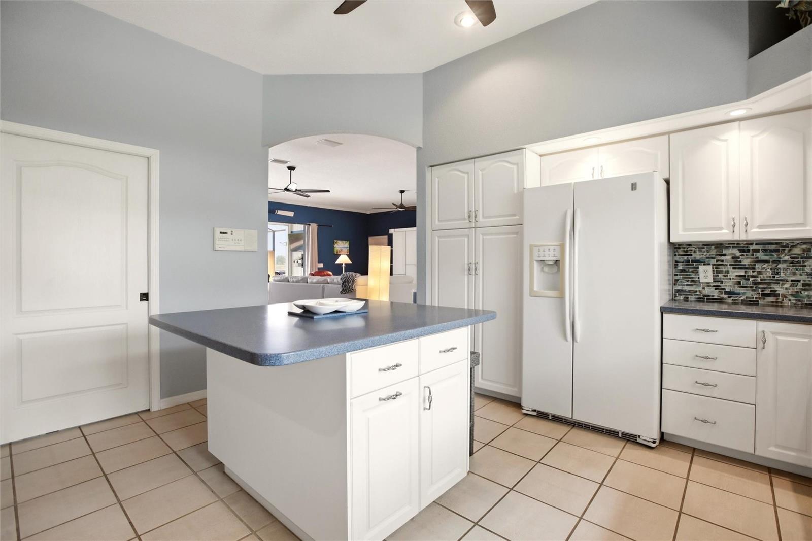 CASA DE MEADOWS - Residential
