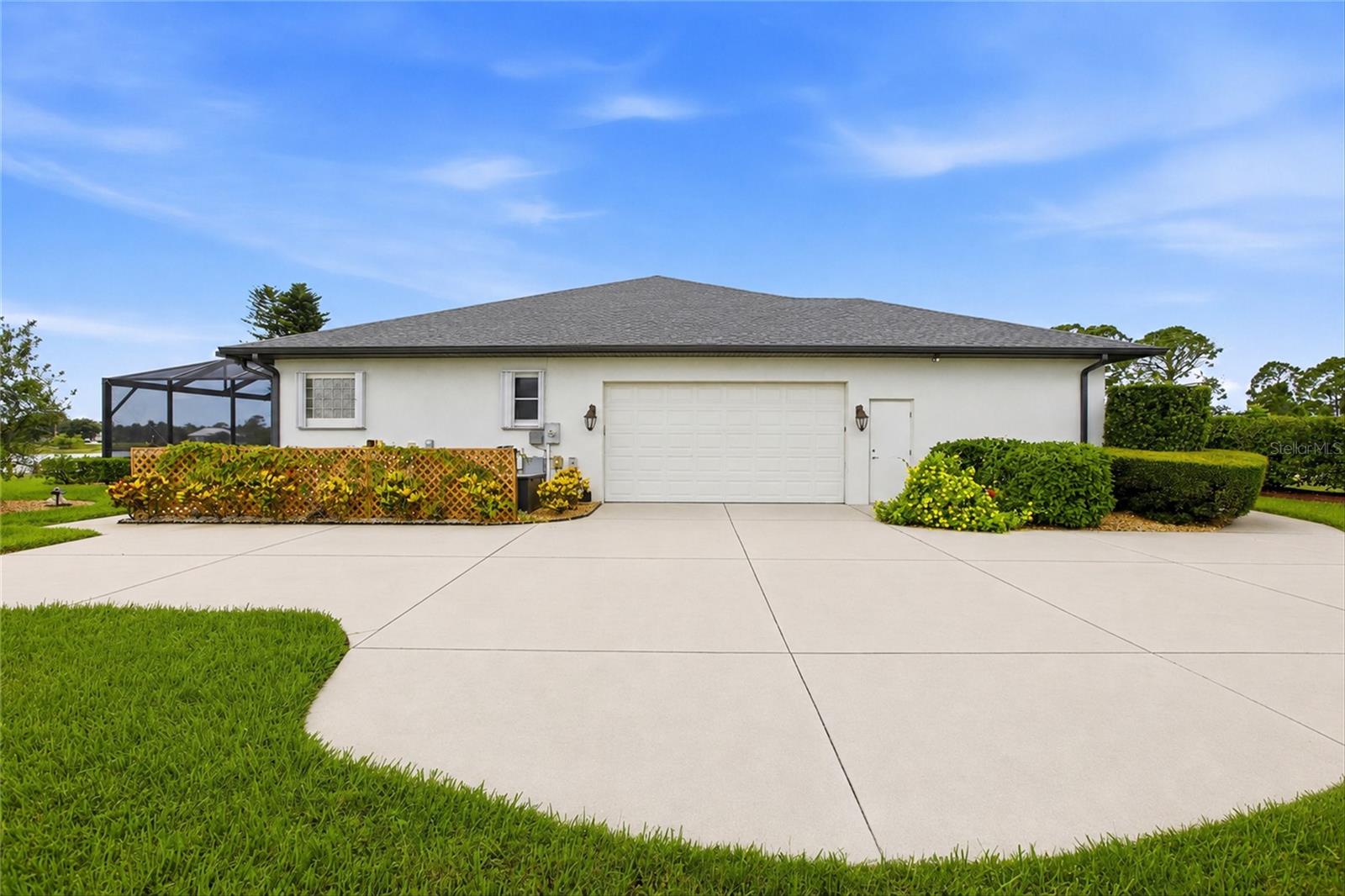 CASA DE MEADOWS - Residential