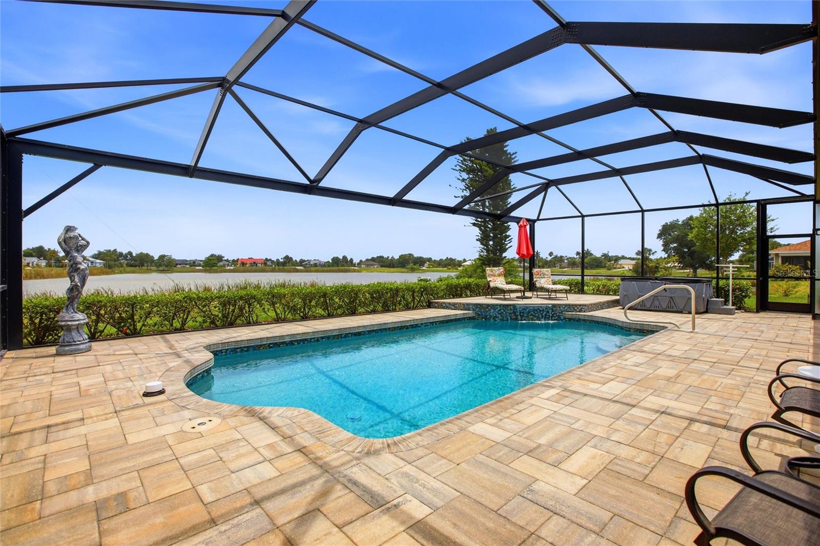 CASA DE MEADOWS - Residential