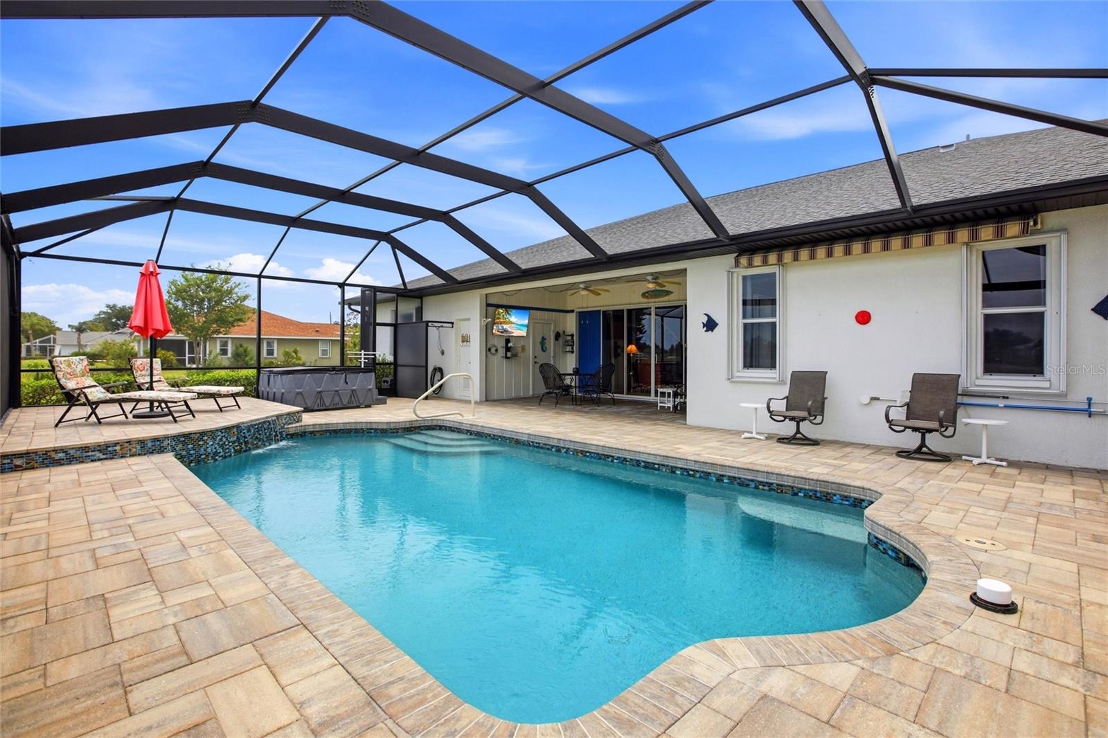 CASA DE MEADOWS - Residential