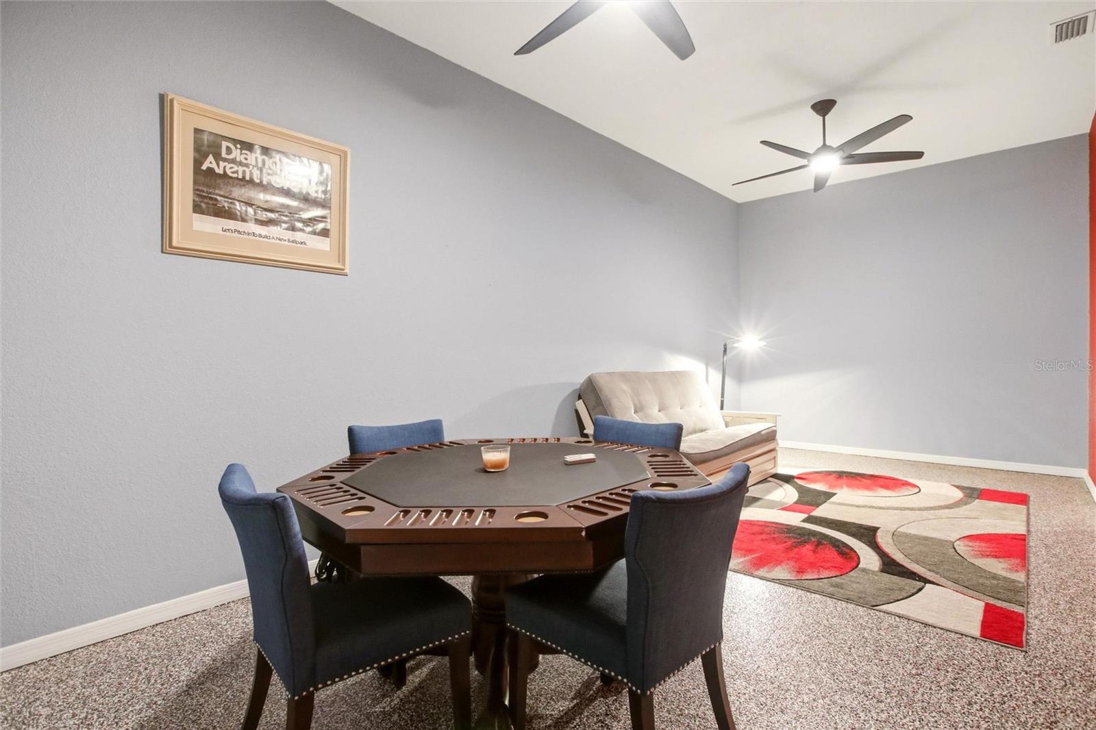 CASA DE MEADOWS - Residential