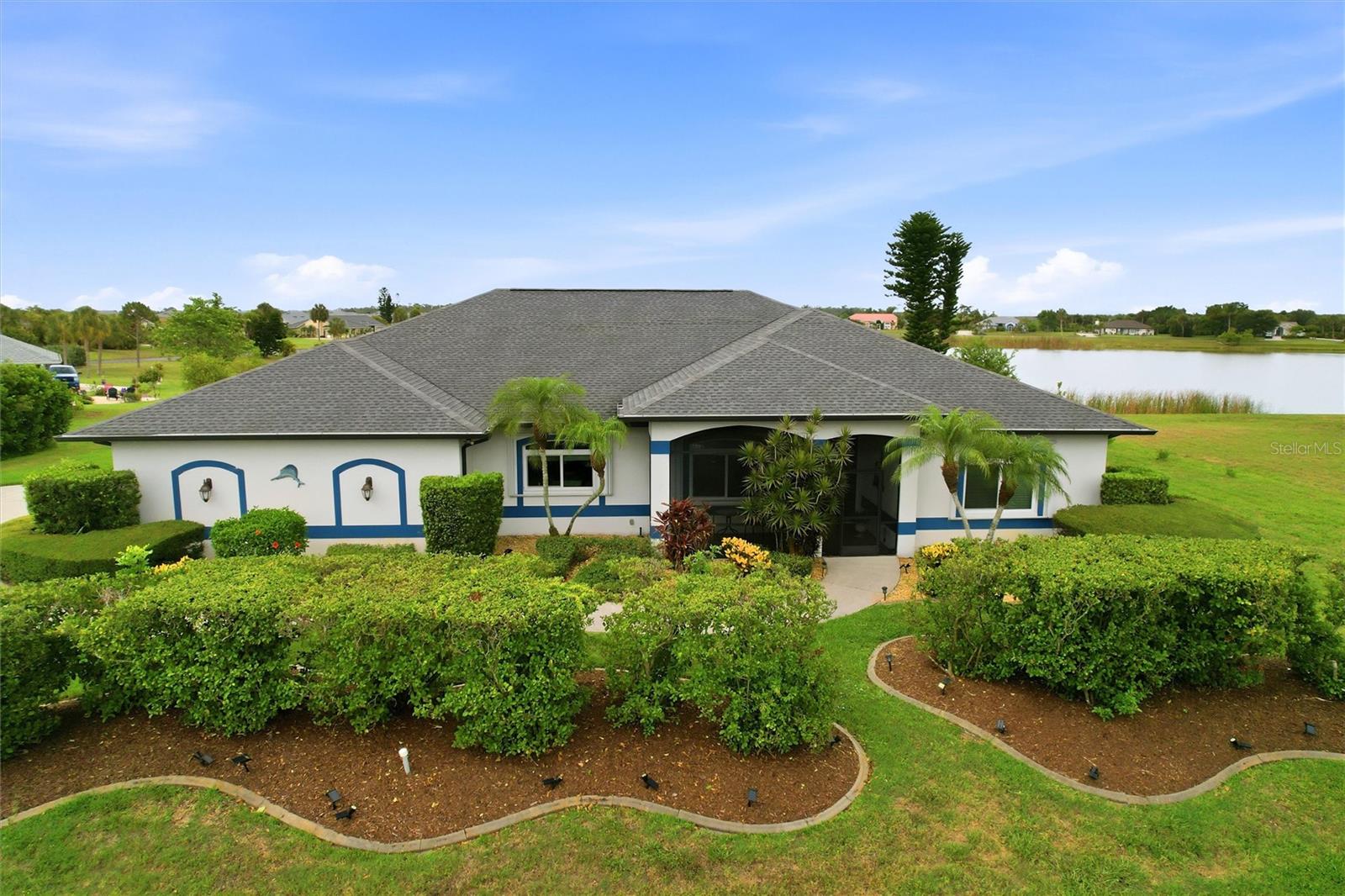 CASA DE MEADOWS - Residential
