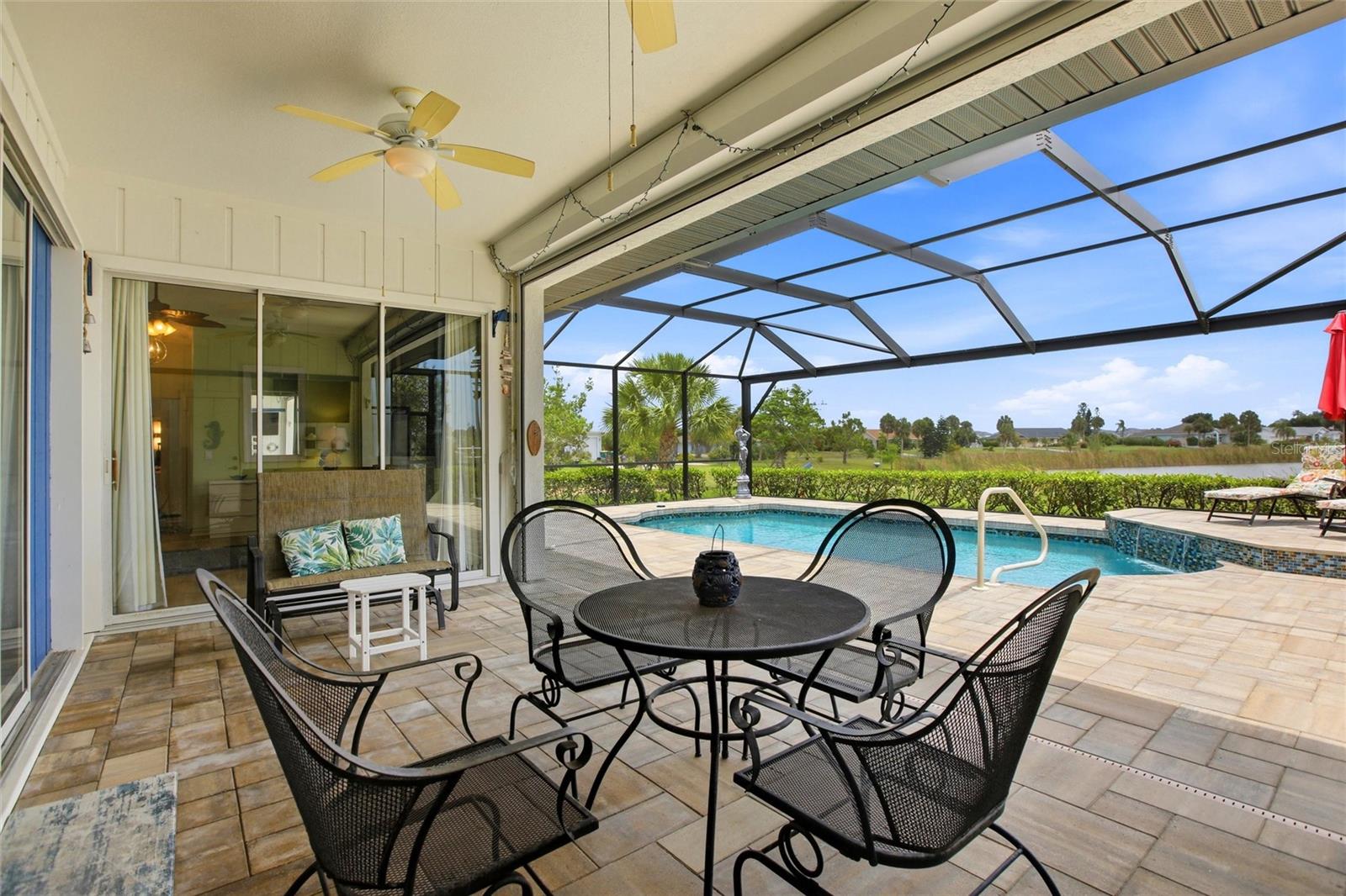 CASA DE MEADOWS - Residential