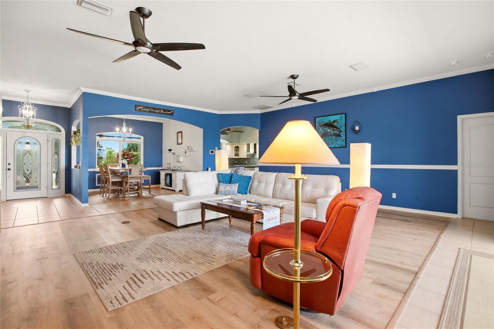 CASA DE MEADOWS - Residential