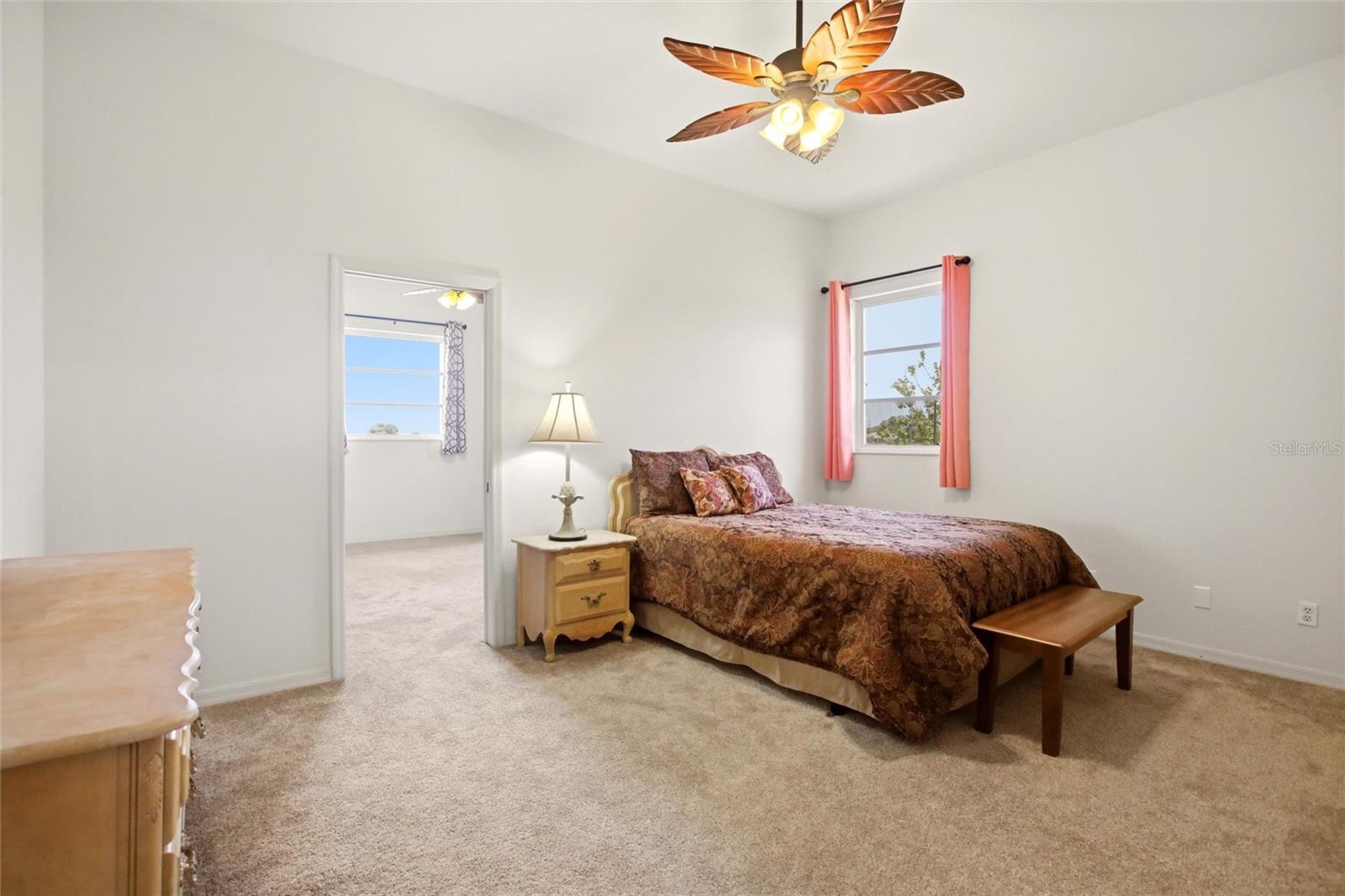 CASA DE MEADOWS - Residential