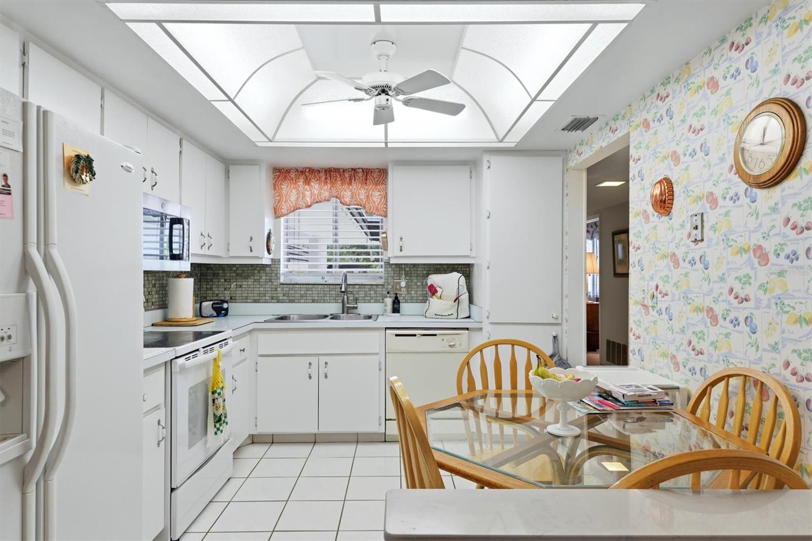 GLEN OAKS RIDGE VILLAS 2 - Residential