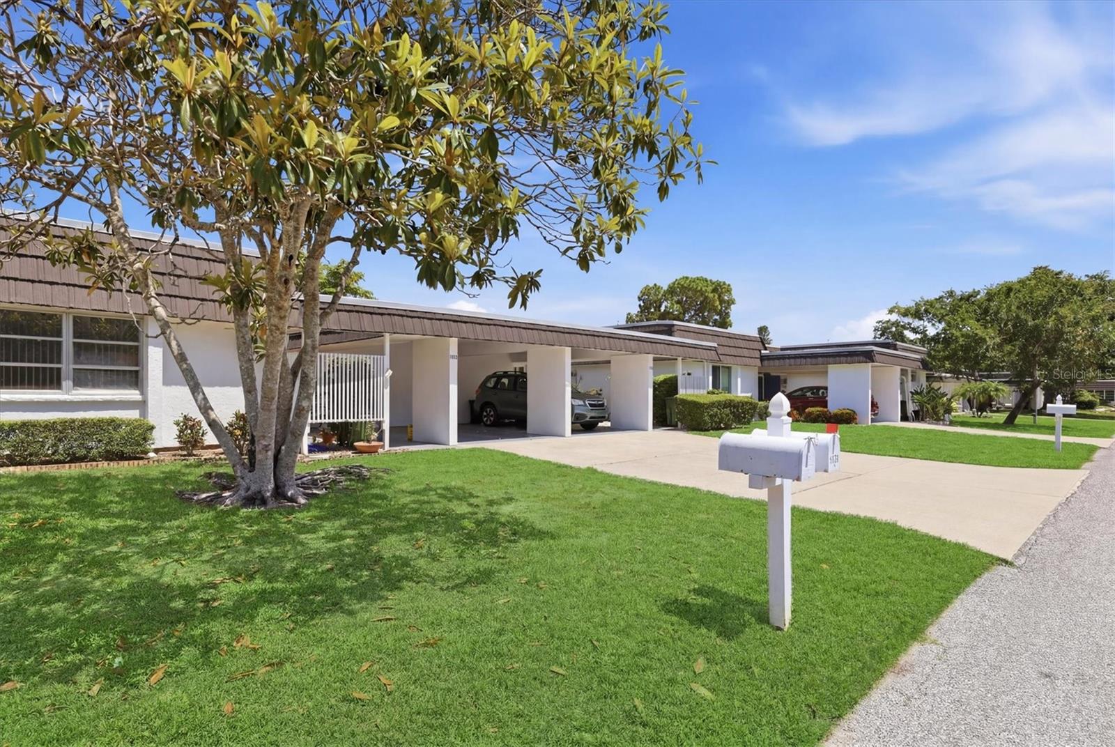GLEN OAKS RIDGE VILLAS 2 - Residential
