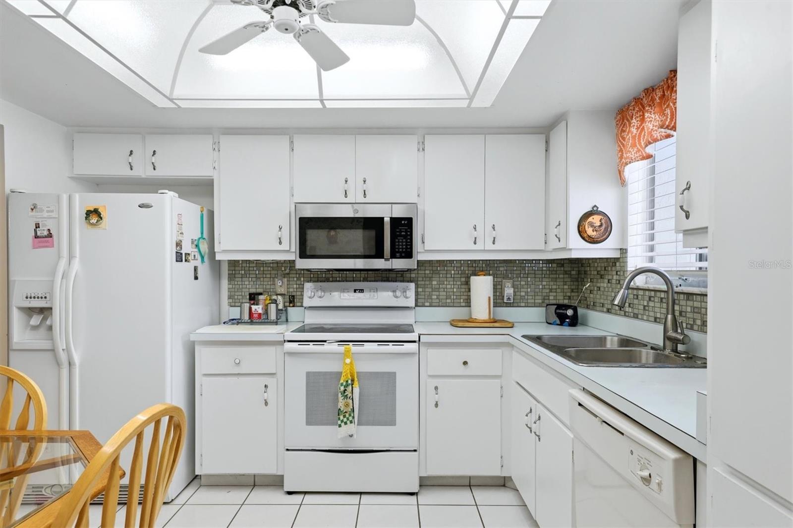 GLEN OAKS RIDGE VILLAS 2 - Residential