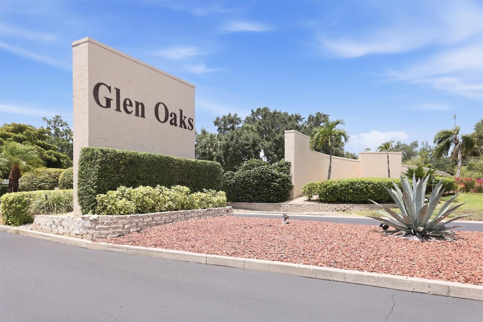 GLEN OAKS RIDGE VILLAS 2 - Residential