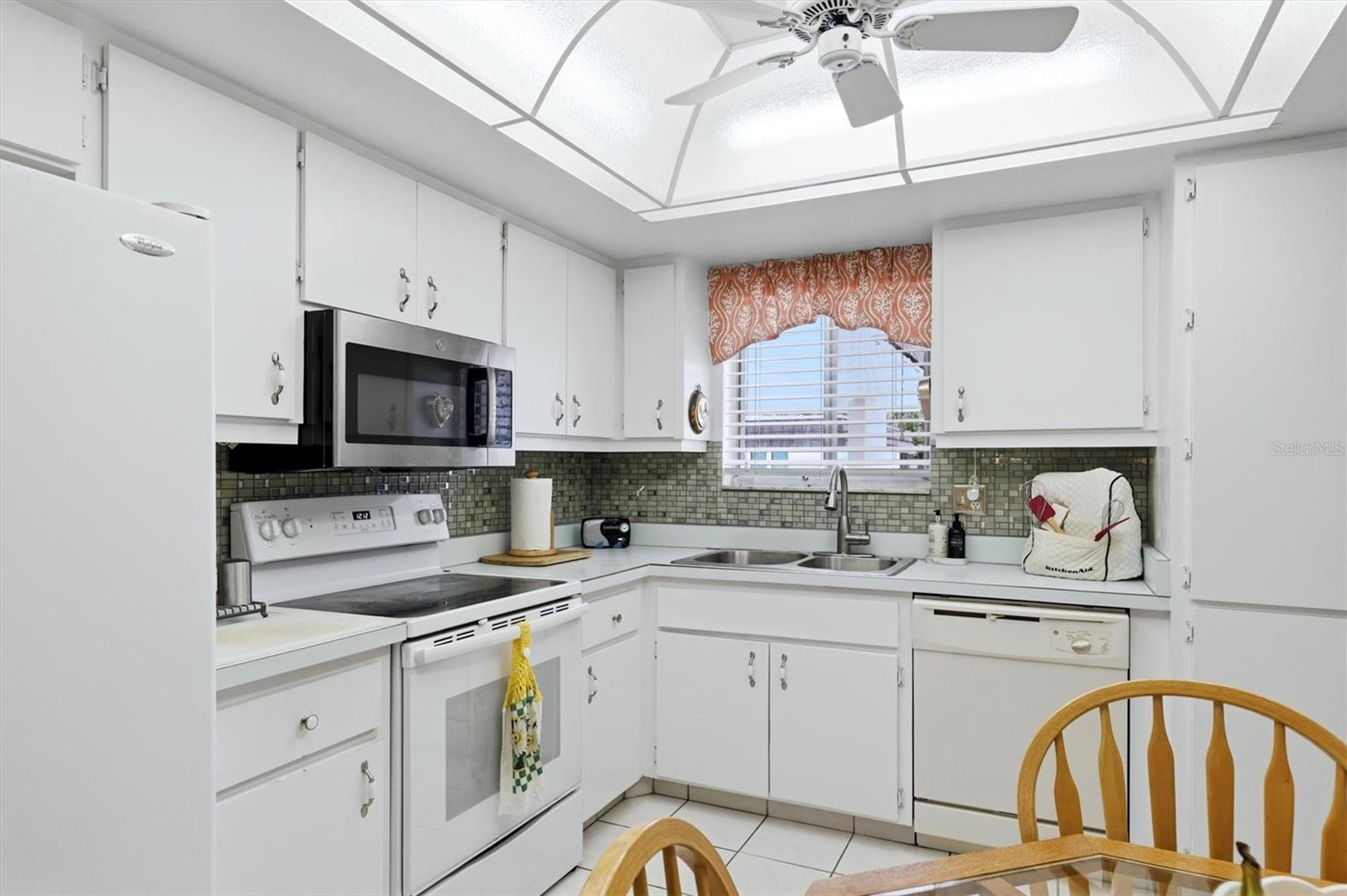 GLEN OAKS RIDGE VILLAS 2 - Residential