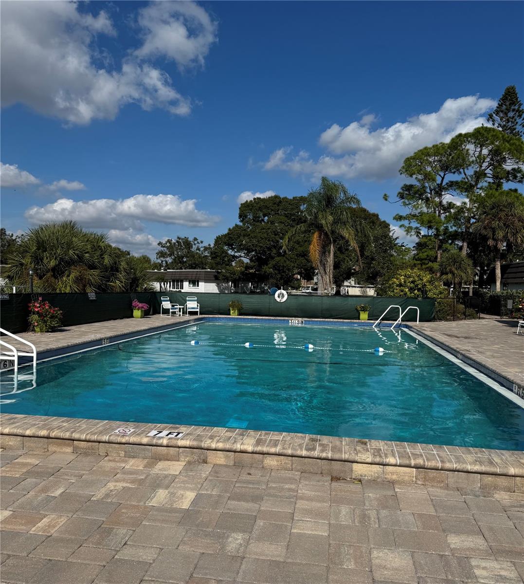 GLEN OAKS RIDGE VILLAS 2 - Residential