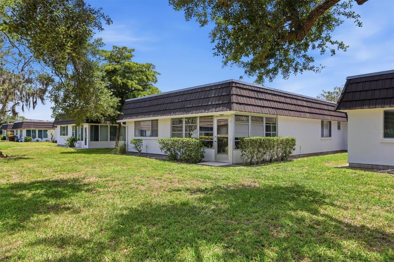 GLEN OAKS RIDGE VILLAS 2 - Residential
