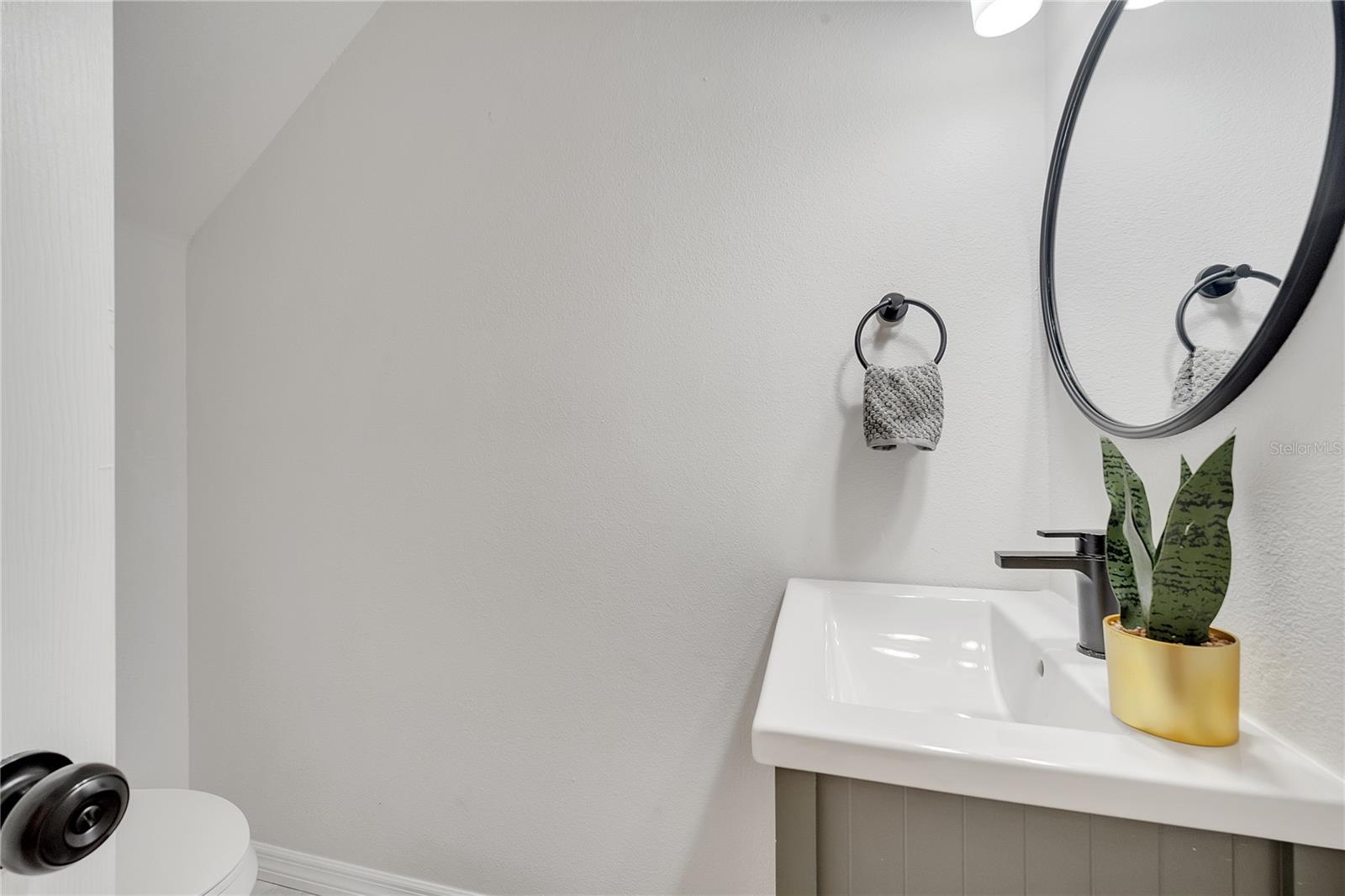 ERIC ESTATES - Residential Lease