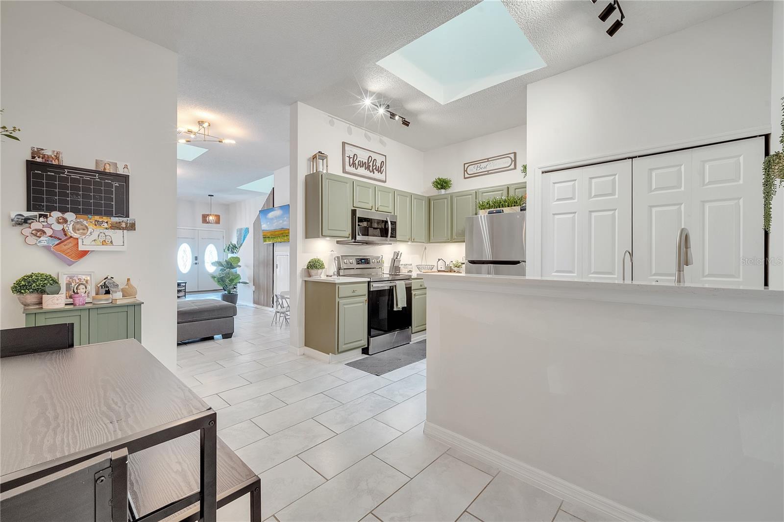ERIC ESTATES - Residential Lease