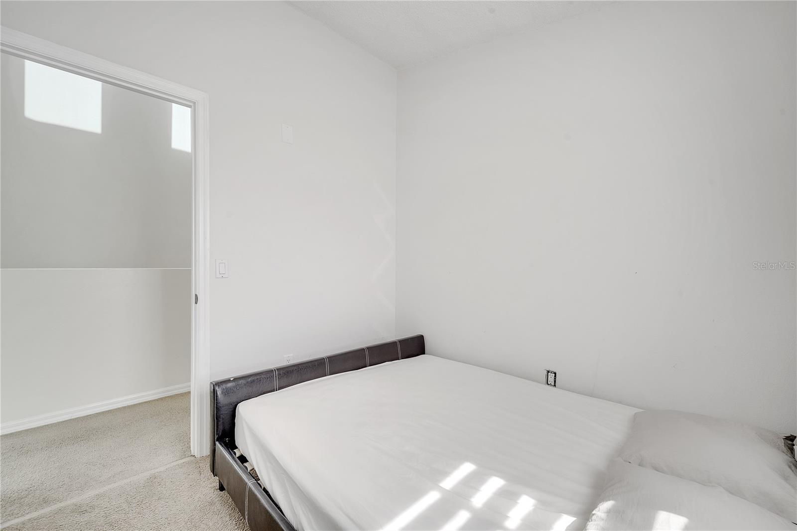 ERIC ESTATES - Residential Lease