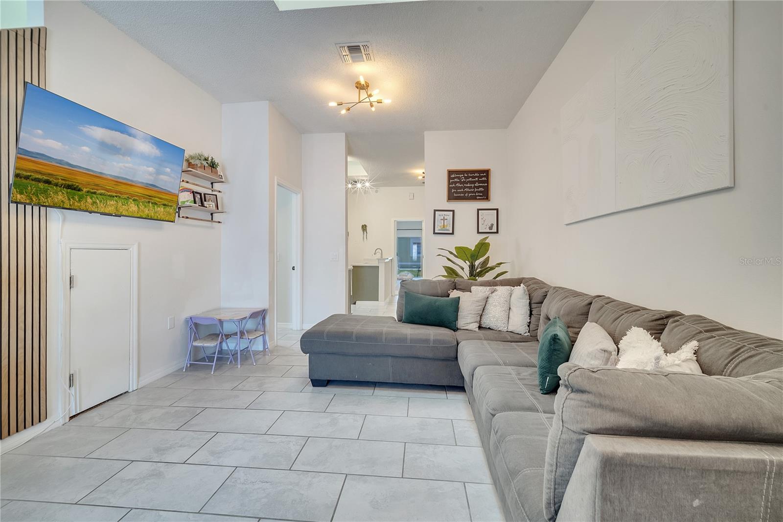 ERIC ESTATES - Residential Lease