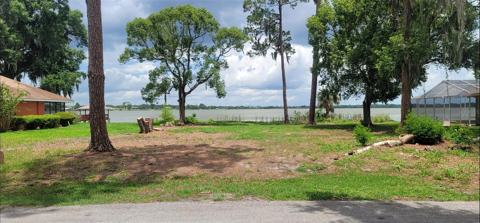 MARIANA OAKS - Land