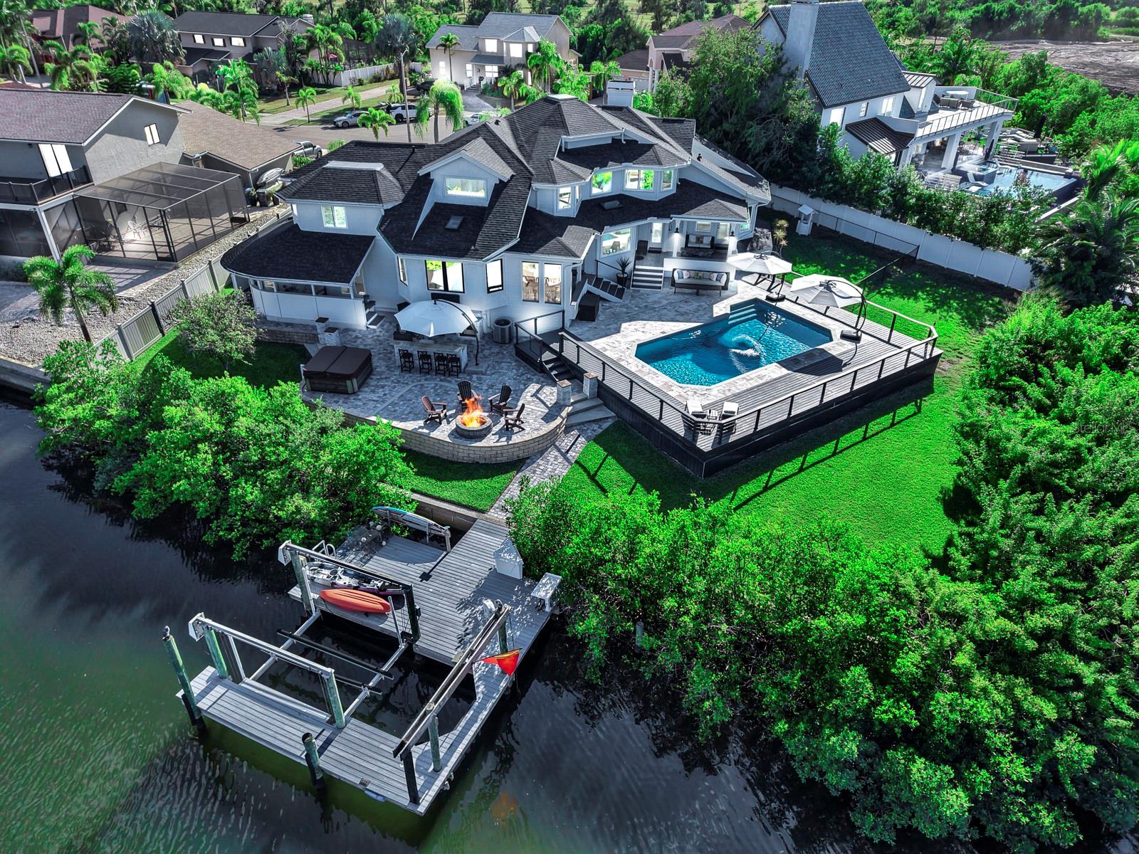 APOLLO BEACH UNIT SIX - Residential