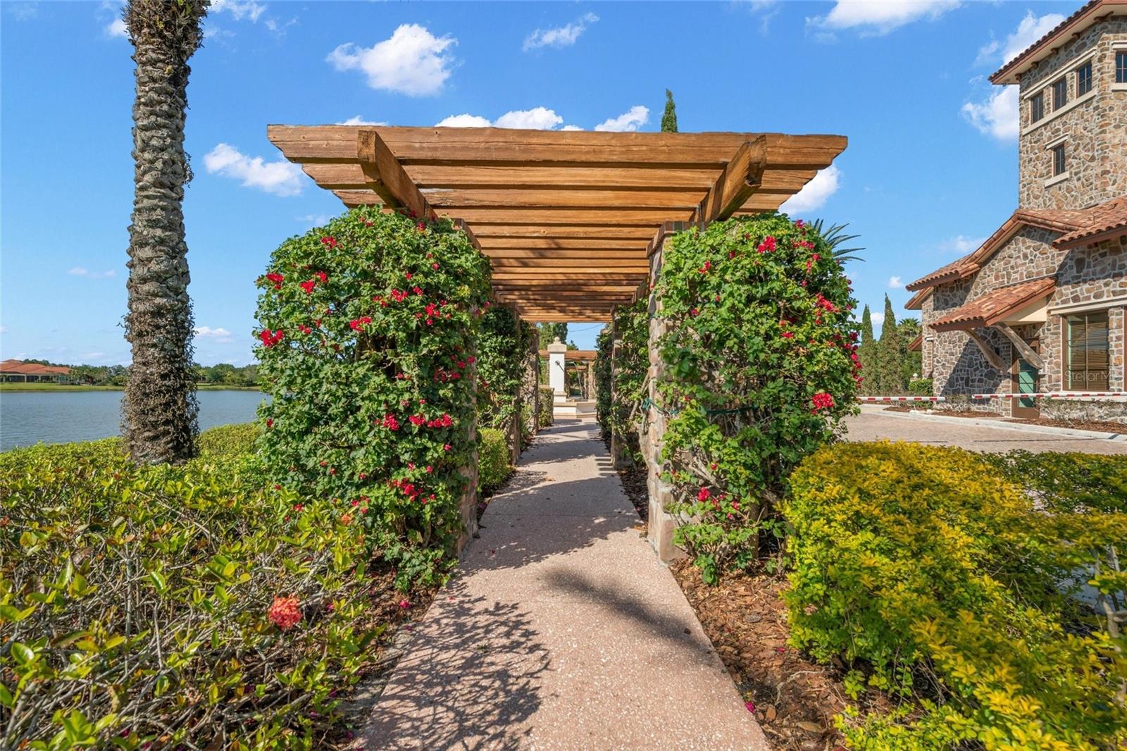 LAKE CLUB PH I - Residential