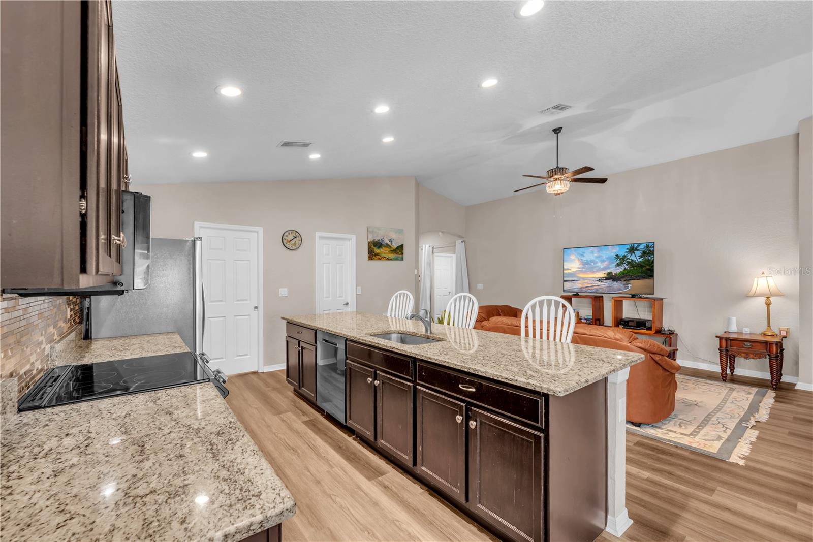 VINEYARD RESERVE - Residential