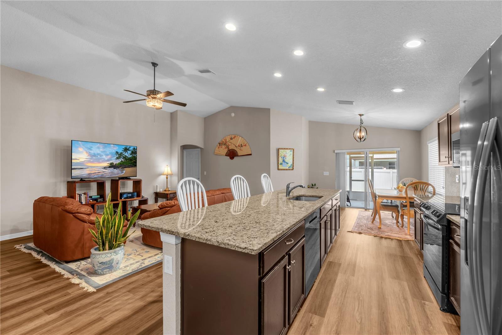 VINEYARD RESERVE - Residential
