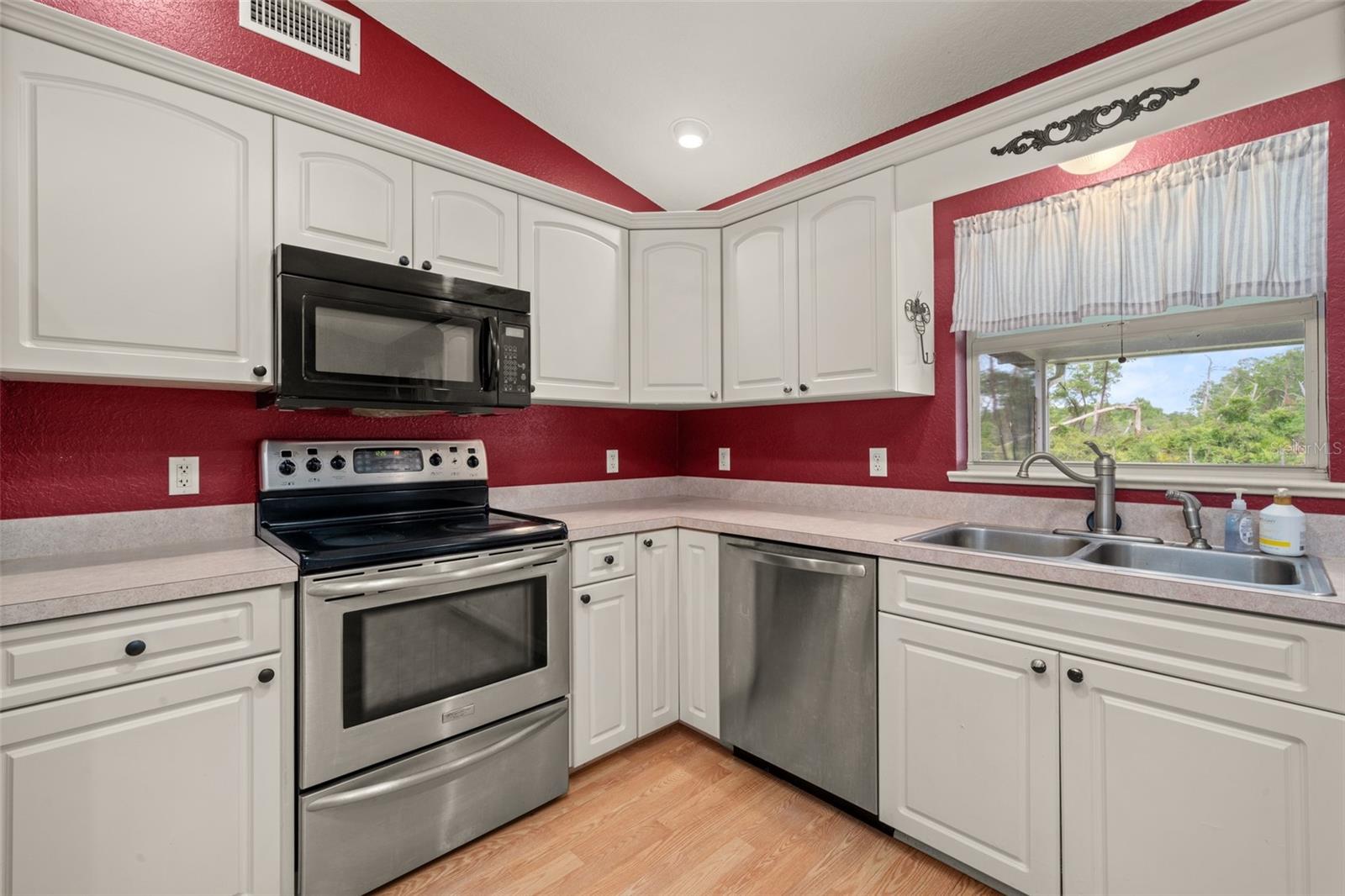 SEBRING LAKES UNIT 4C PB 8-PG 32 LOTS 23 + 24 BLK - Residential