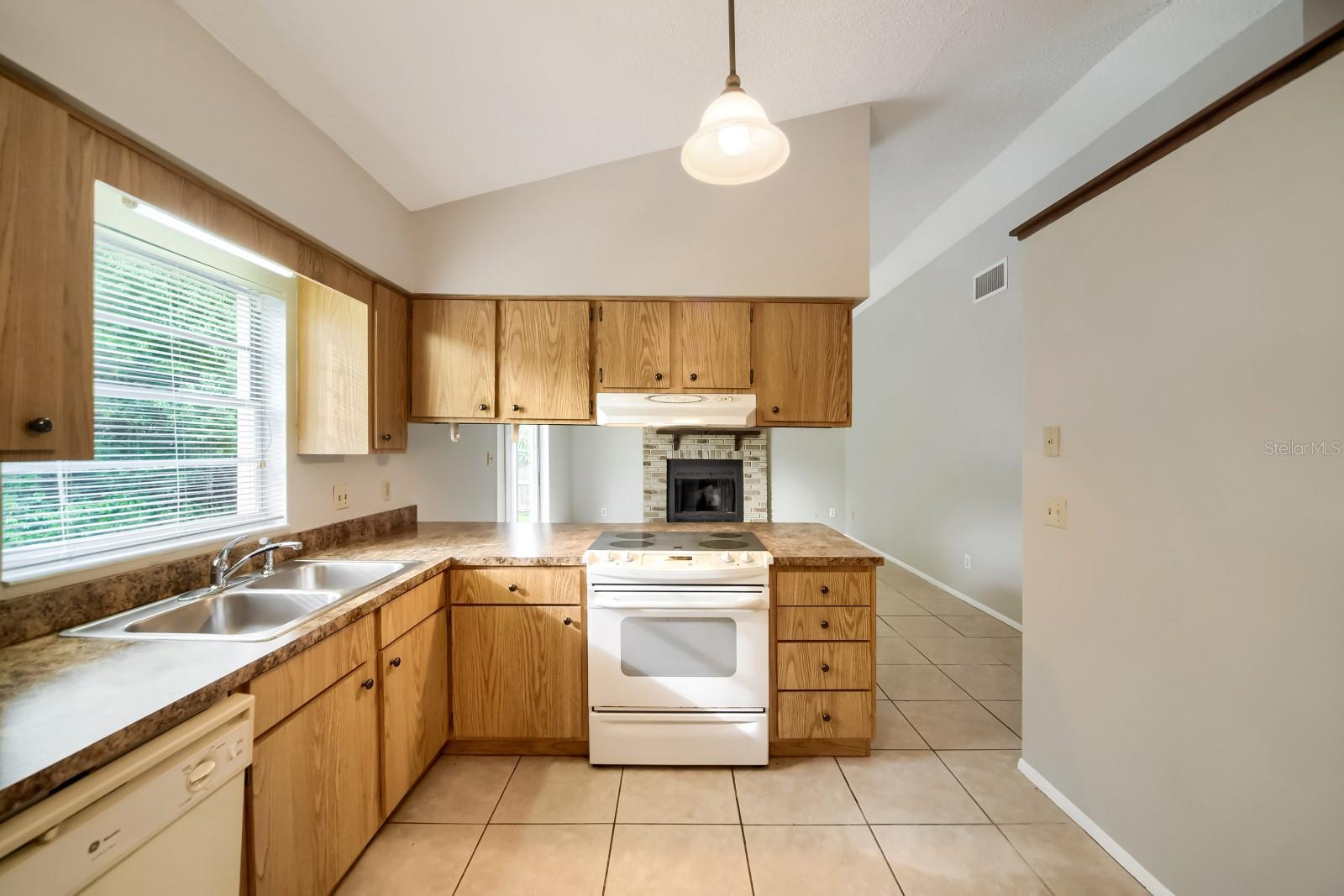 FOXMOOR UNIT 3 - Residential