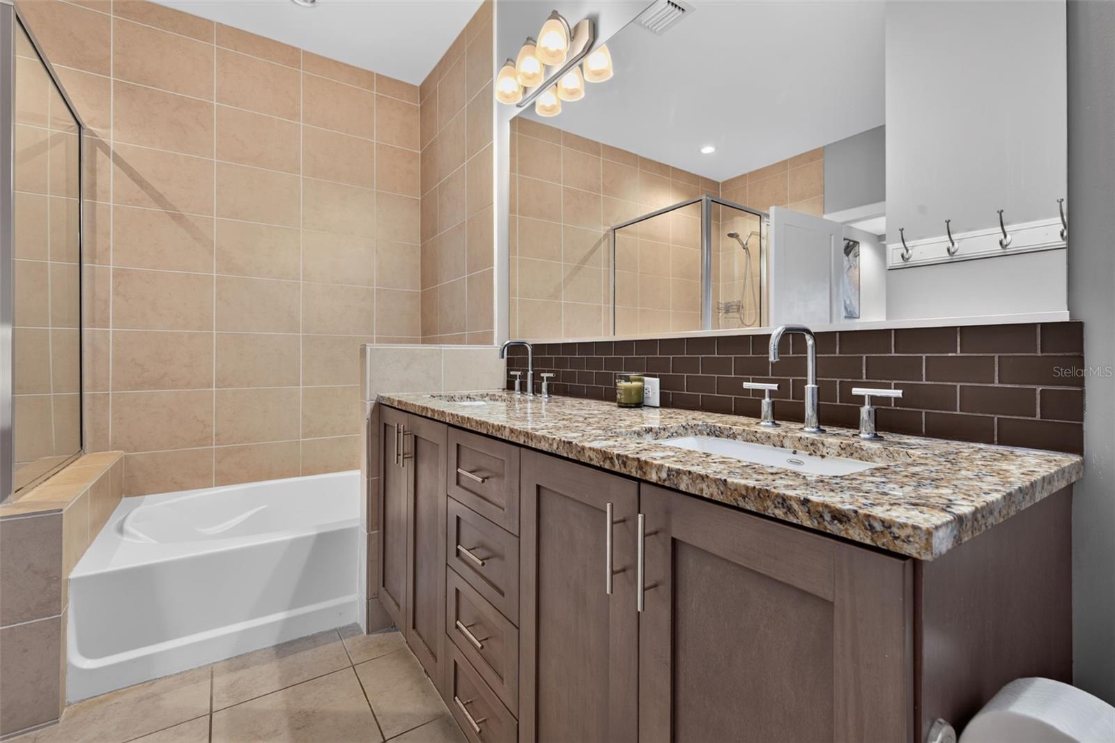 SAGE THE CONDO - Residential