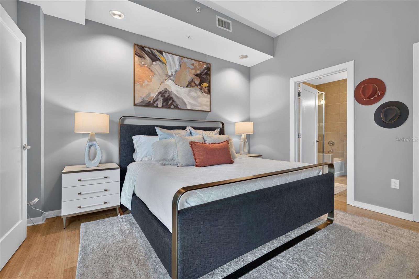 SAGE THE CONDO - Residential
