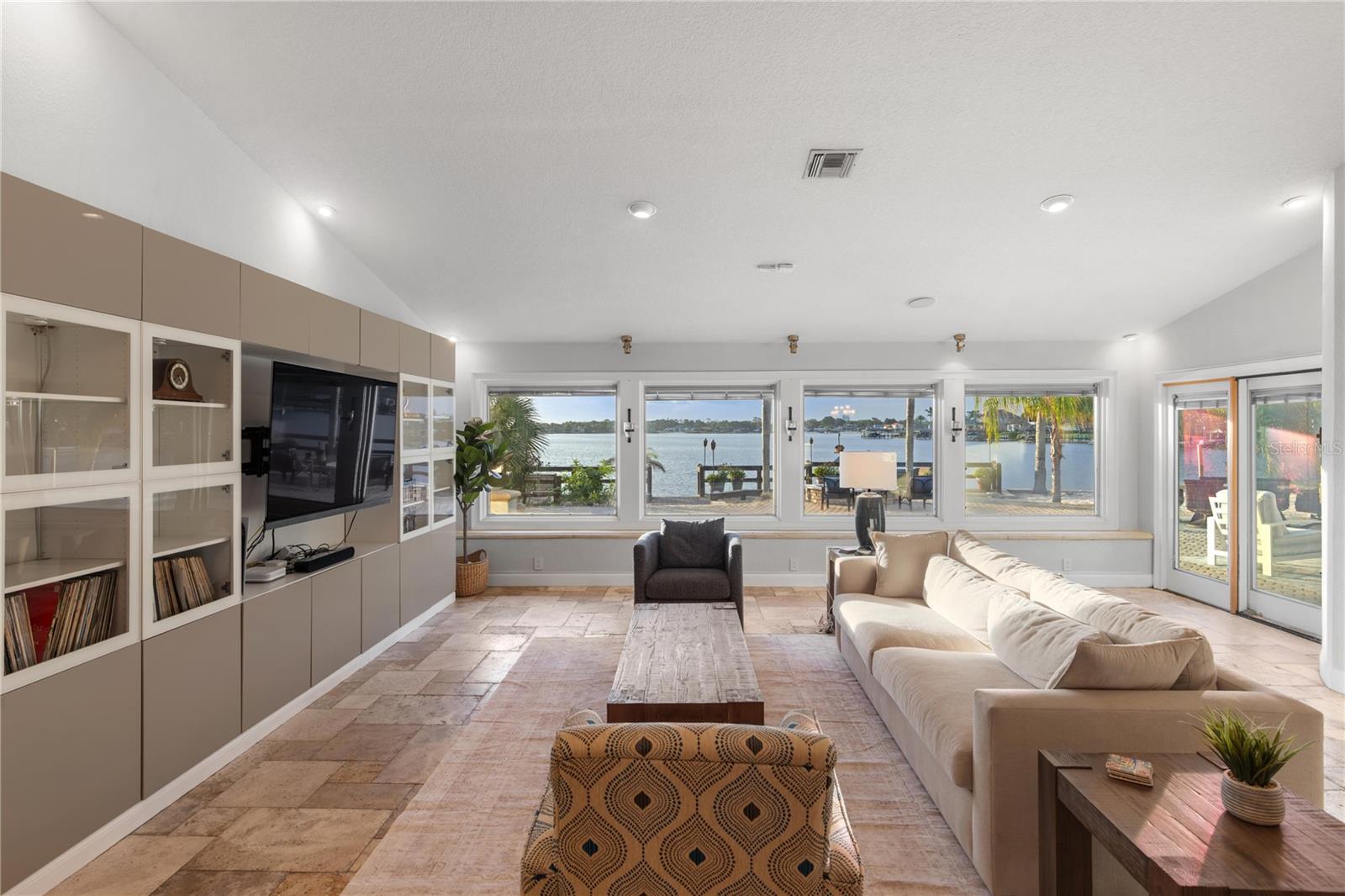 LAKE BRANTLEY ISLES AMD - Residential