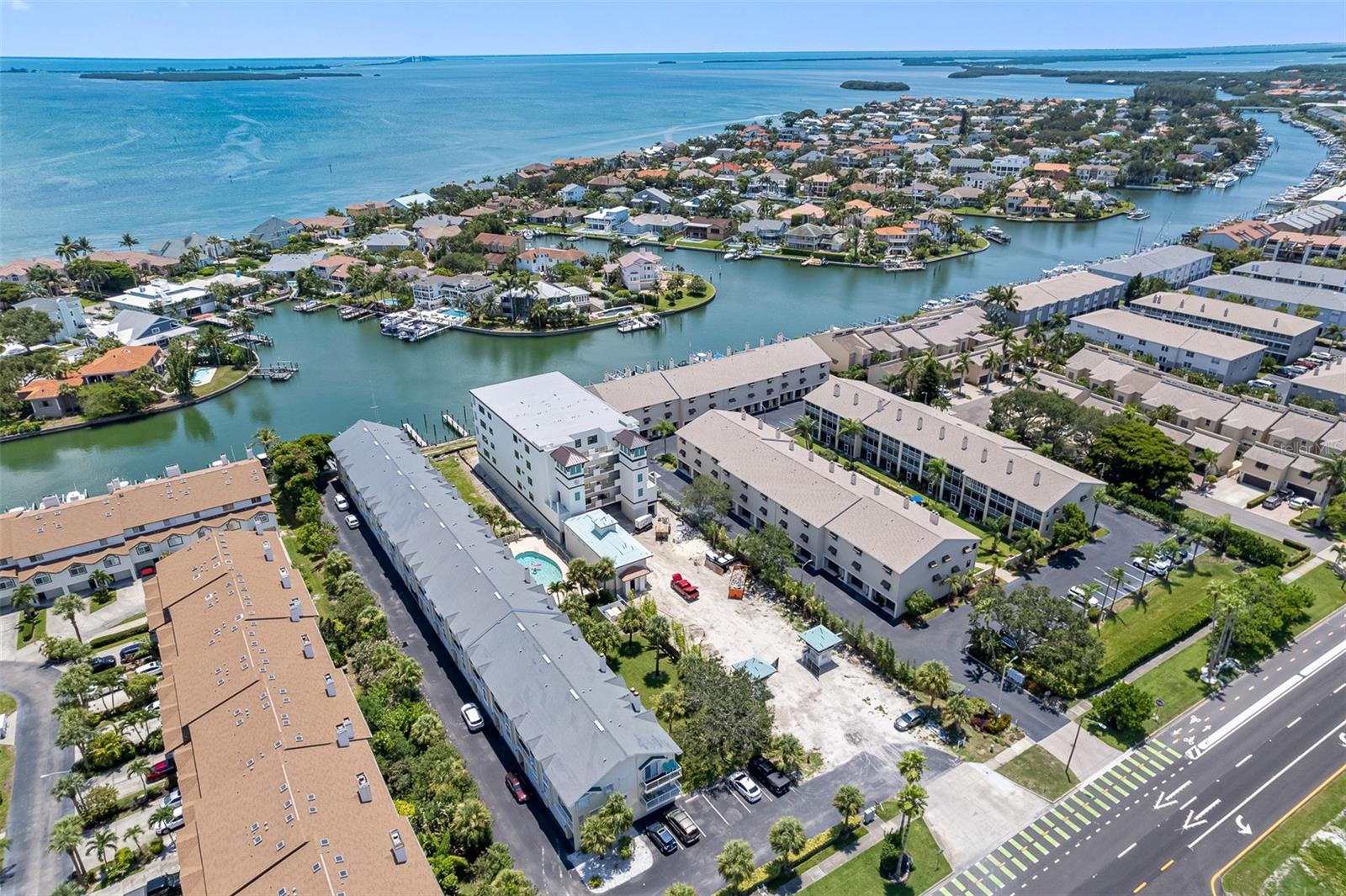 QUIET COVE CONDOMINIUM - Residential