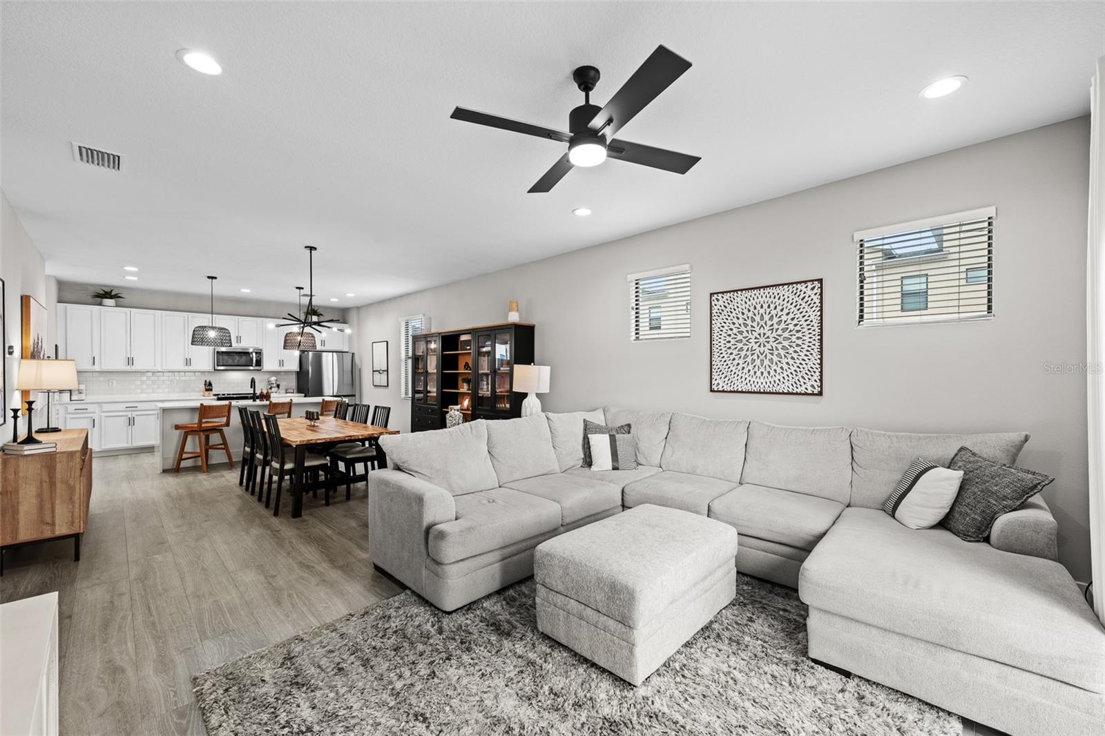 UPTOWN KENWOOD - Residential