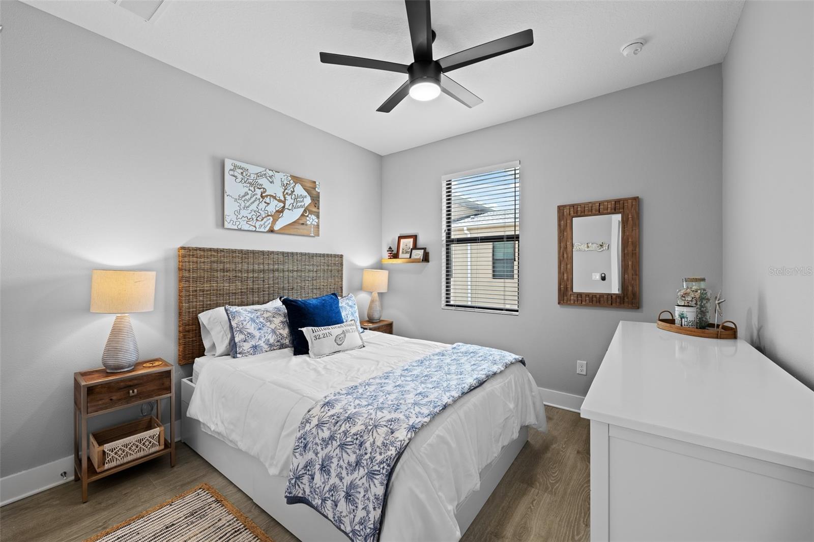 UPTOWN KENWOOD - Residential
