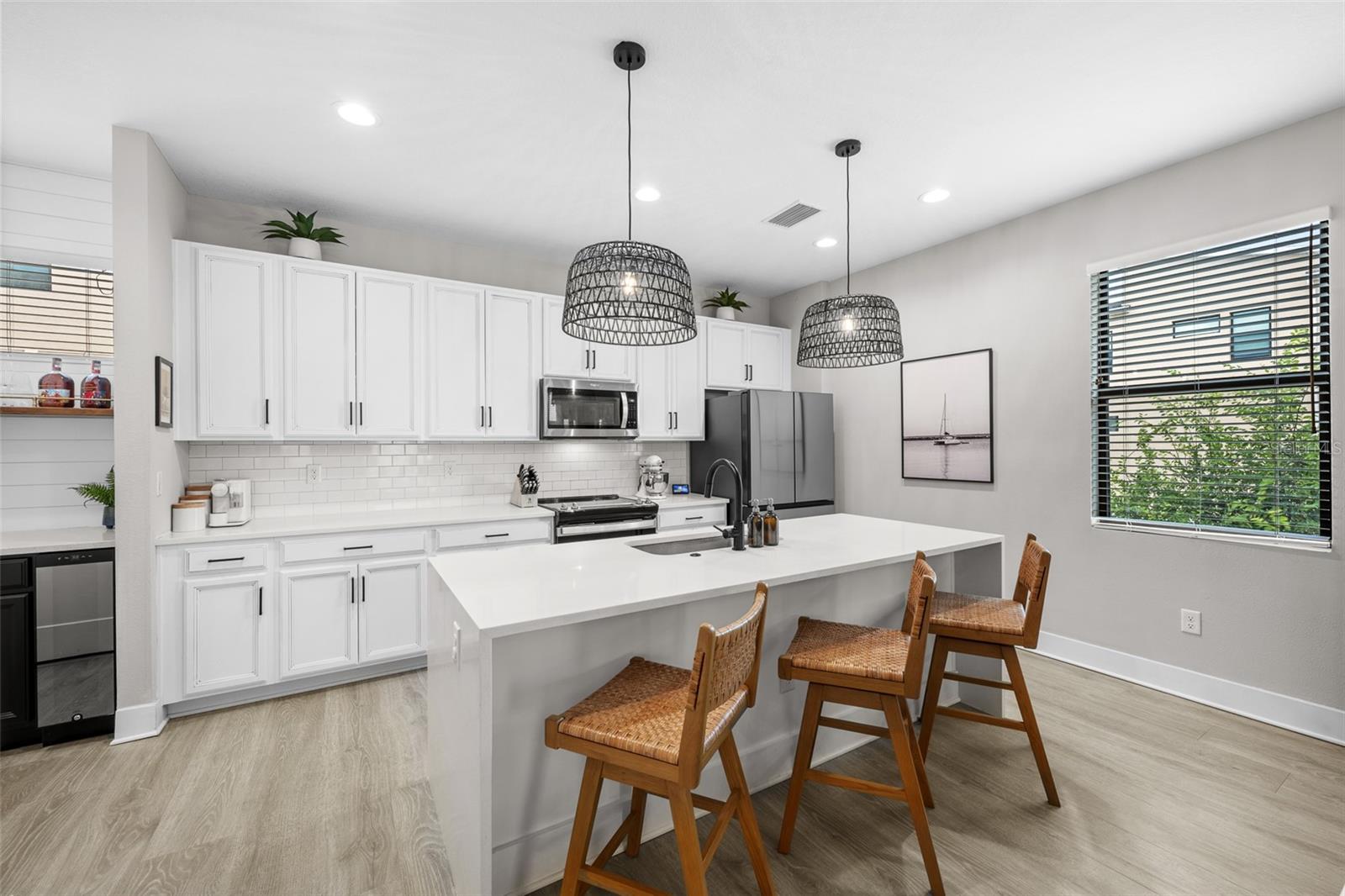 UPTOWN KENWOOD - Residential
