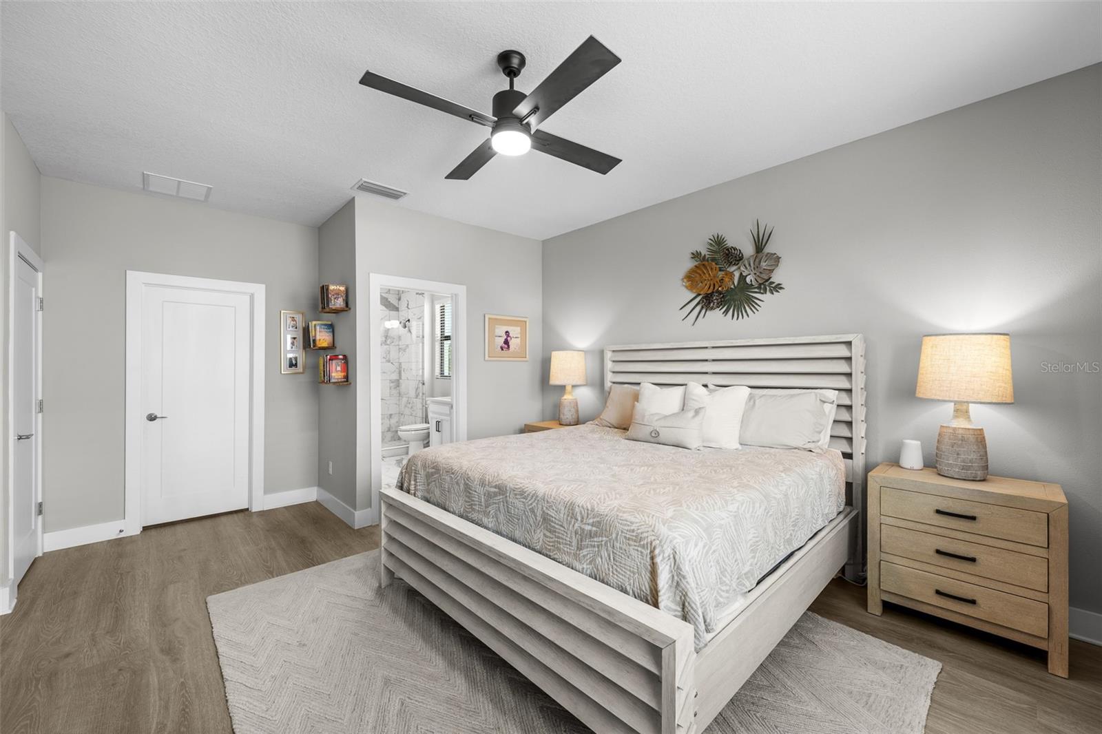 UPTOWN KENWOOD - Residential