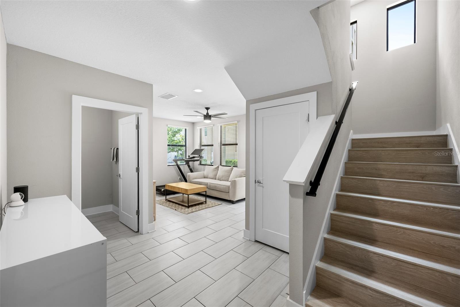 UPTOWN KENWOOD - Residential