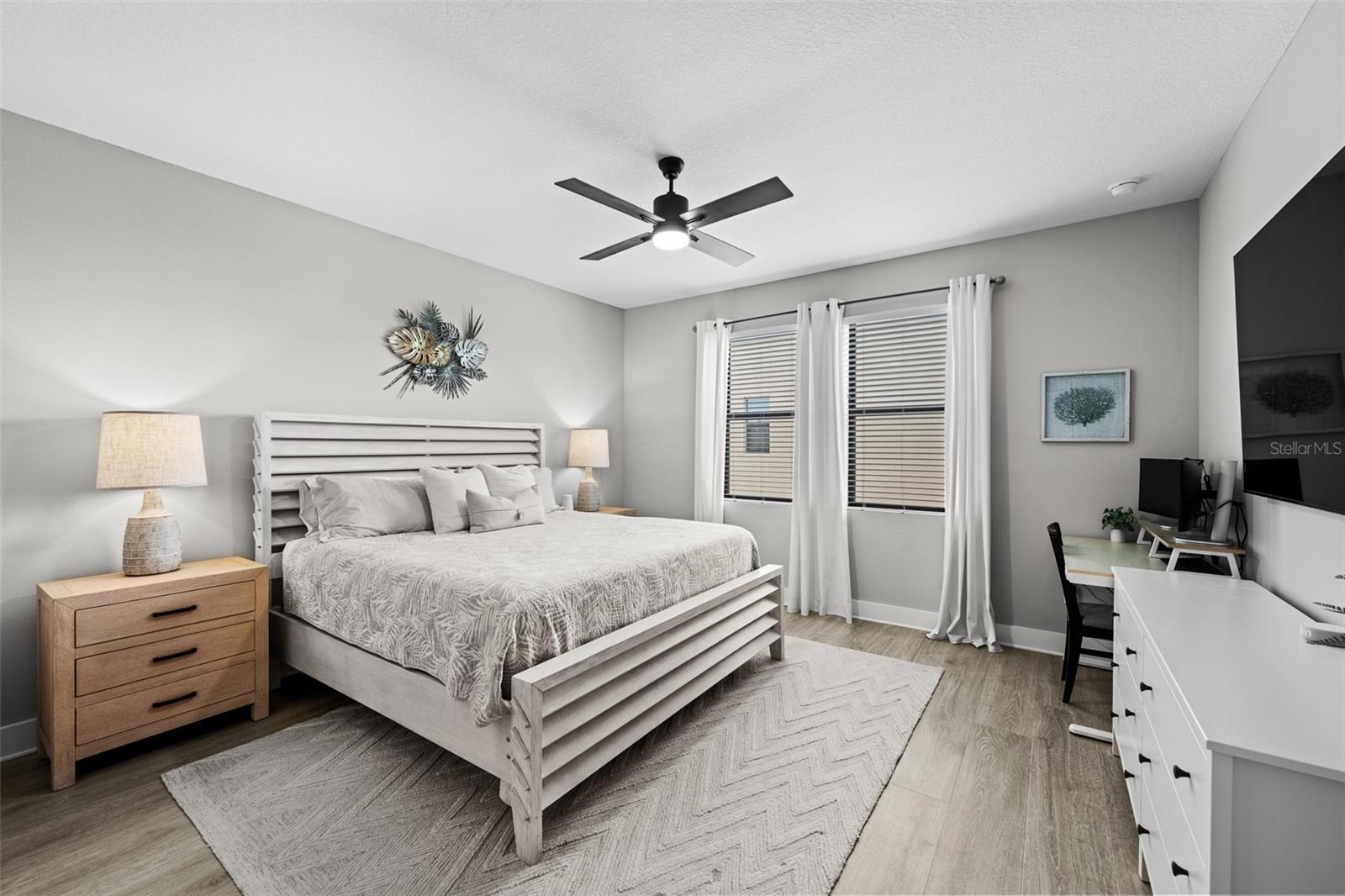 UPTOWN KENWOOD - Residential