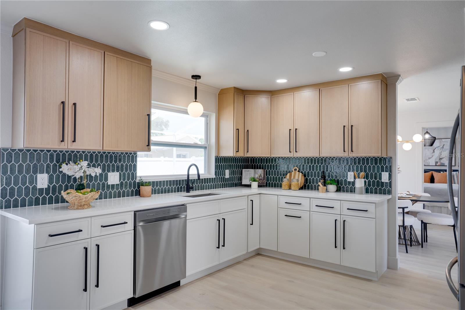 HOLIDAY GROVES - Residential