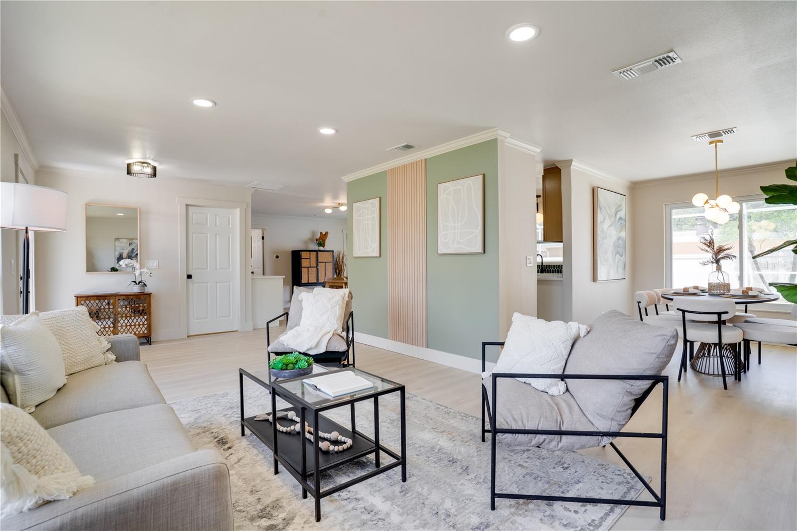 HOLIDAY GROVES - Residential