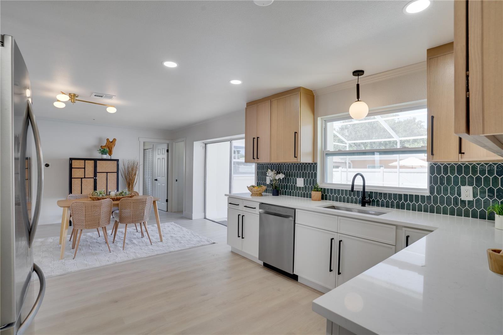 HOLIDAY GROVES - Residential
