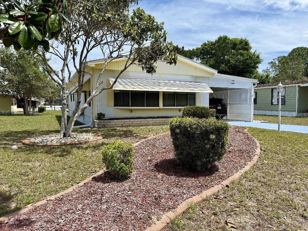Beautifull Brookridge Large Home, 2 Bedroom, 2 Bath. MOVE-IN READY, Seller Motivated, on a Beautiful Lot that you will own, in the middle of the community, near the clubhouse and near golf. Enjoy riding in your own golf cart, near the clubhouse as you enjoy living in your own home in Hernando County with very LOW monthly fees, in this active 55+ Community, where the good life begins. This home is very beautiful, with an easy to maintain with a kitchen, dining, study area and living room, built in closets, enclosed porch with a work area, laundry area, and great sitting area. Located nearby is the Vibrant Golf Community, with an amazing 18-hole golf course, with a very active Club House filled with a very active Social Life full of various activities, Outside and tennis courts, and an amazing pool. There is also Boat/RV storage nearby. Here you will be close to Restaurants, shopping, Hospitals, medical offices, Weeki Wachee Mermaids, and the Suncoast Parkway to Tampa.